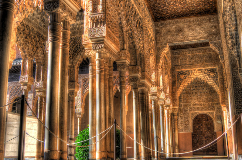 THE PALACES OF GRANADA’S ALHAMBRA REPRESENT SOME OF THE BEST ISLAMIC ART & ARCHITECTURE IN SPAIN.