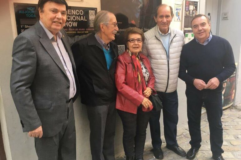 Reconocimiento oficial de la carrera artística de Tomatito y Flamencólogos en la Casa de la Guitarra en Sevilla
