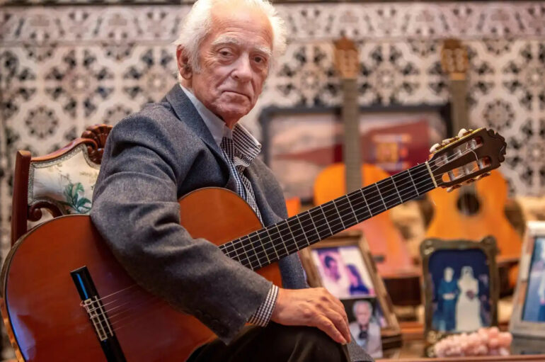 Maestro de la guitarra Manolo Sanlúcar ha fallecido, has passed away😢🙏
