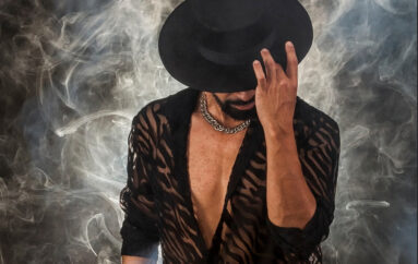 Carlos Rodríguez homenajea al mítico Corral de la Morería en su 70º aniversario